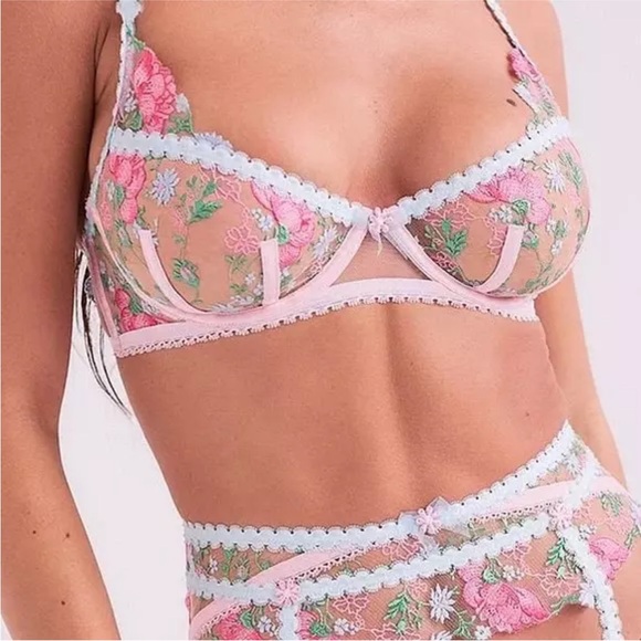 NWT FOR LOVE & AND LEMONS Victorias Secret Bra Embroidered Swaying Rose M Medium - Picture 8 of 10